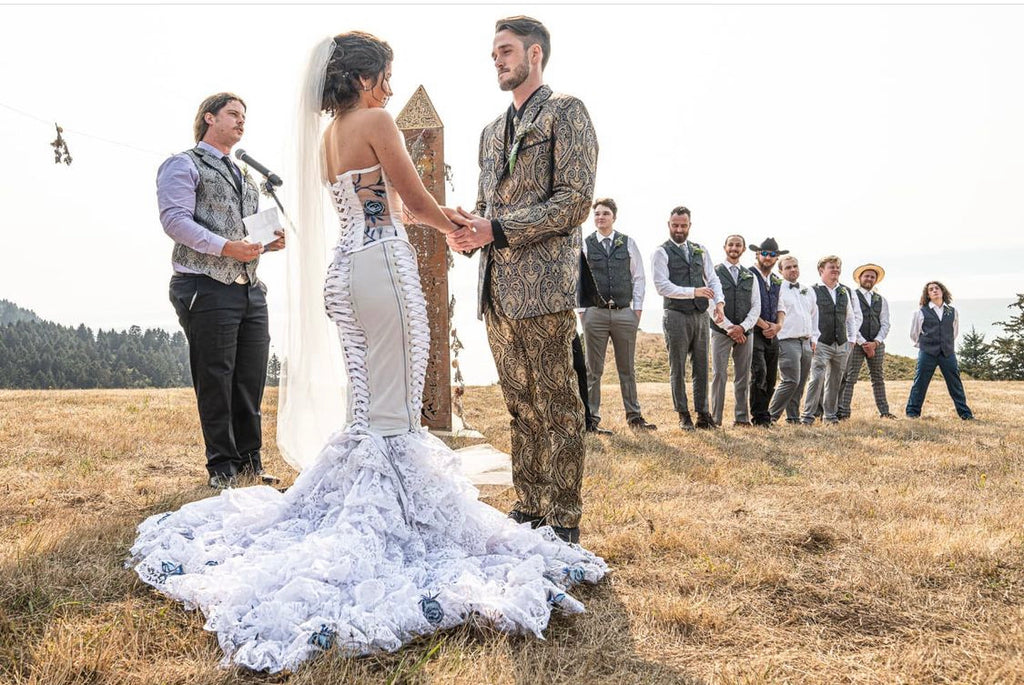 Writing Your Own Wedding Vows: The Groom's Guide.